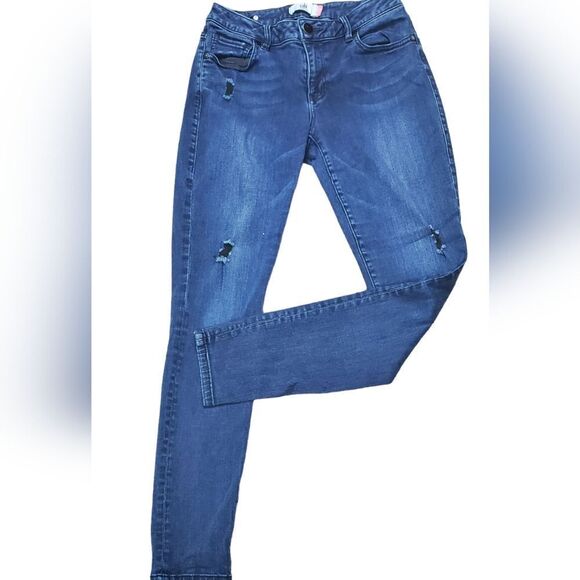 CAbi Curvy Skinny Jeans 3194 - Picture 2 of 9